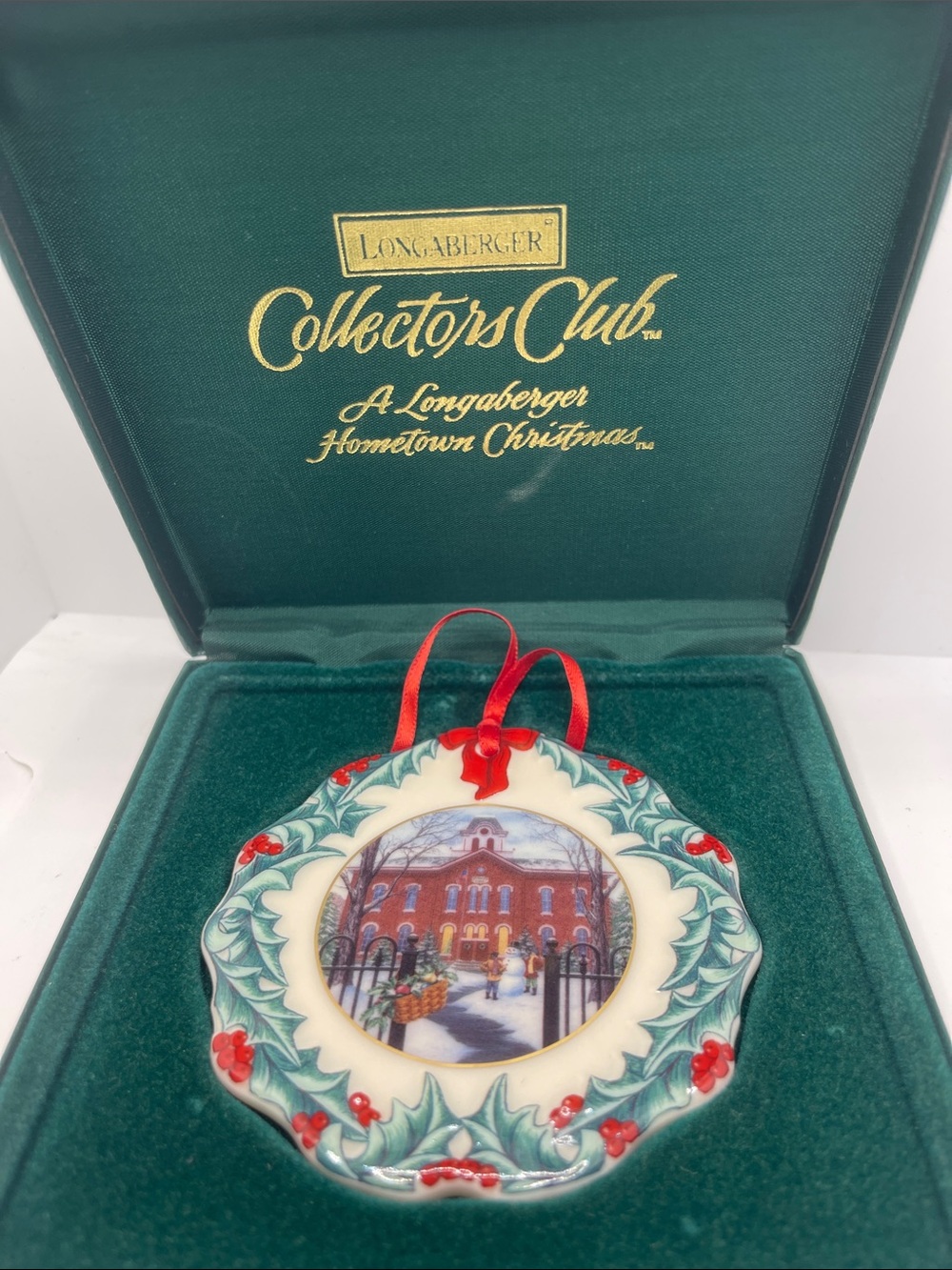 Longaberger Collectors Club 1996 Ornament
"Longaberger University”
